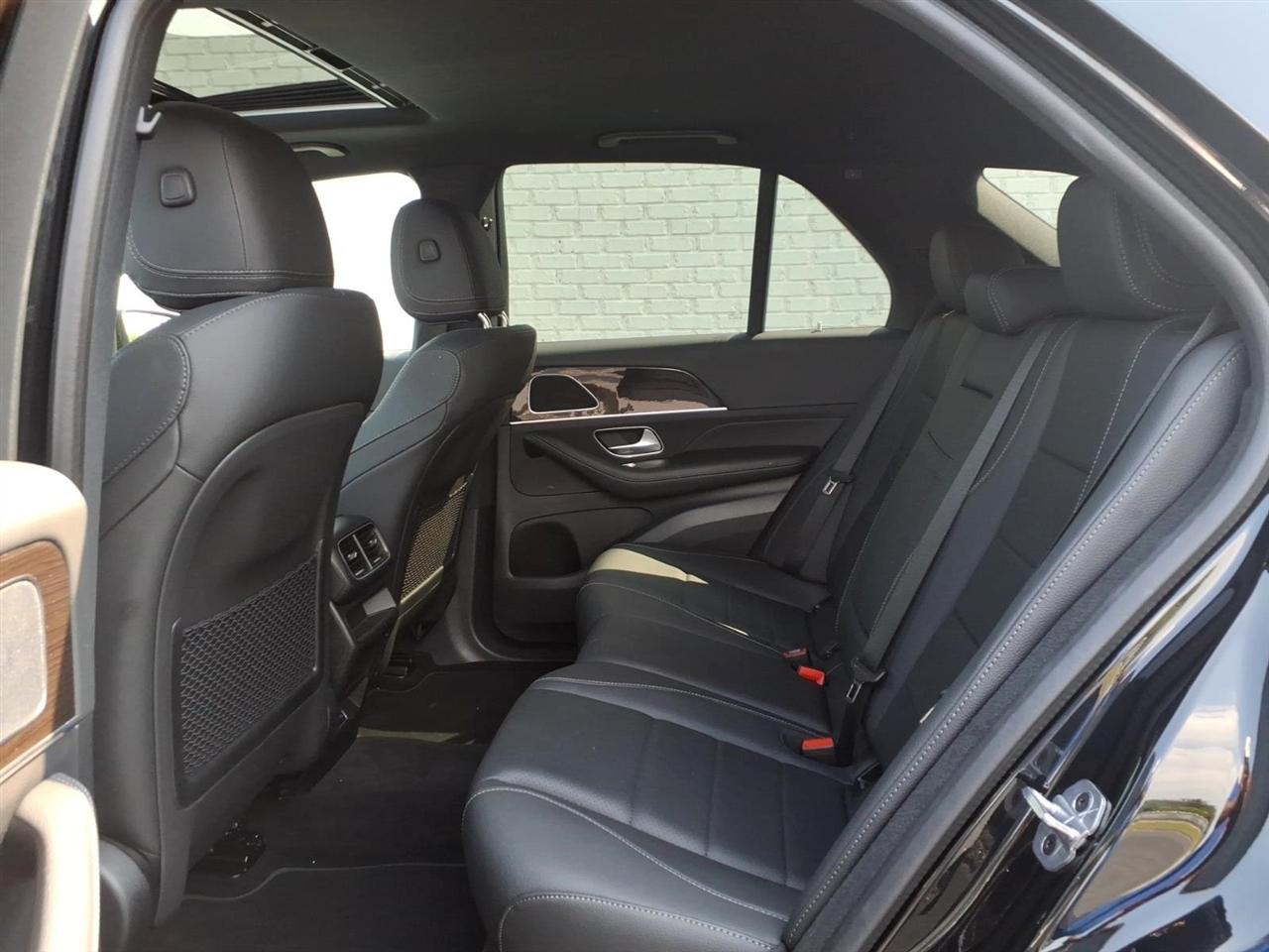 Mercedes-Benz GLE-Class  2025