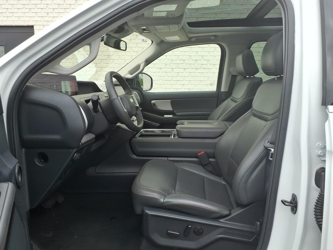 Ford Expedition Active 4WD 2025