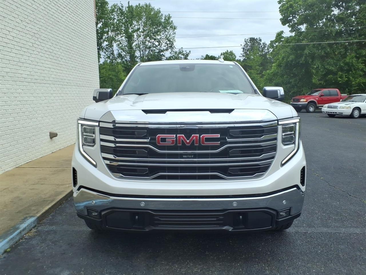 GMC Sierra 1500 SLT Crew Cab Short Bed 4WD 2024
