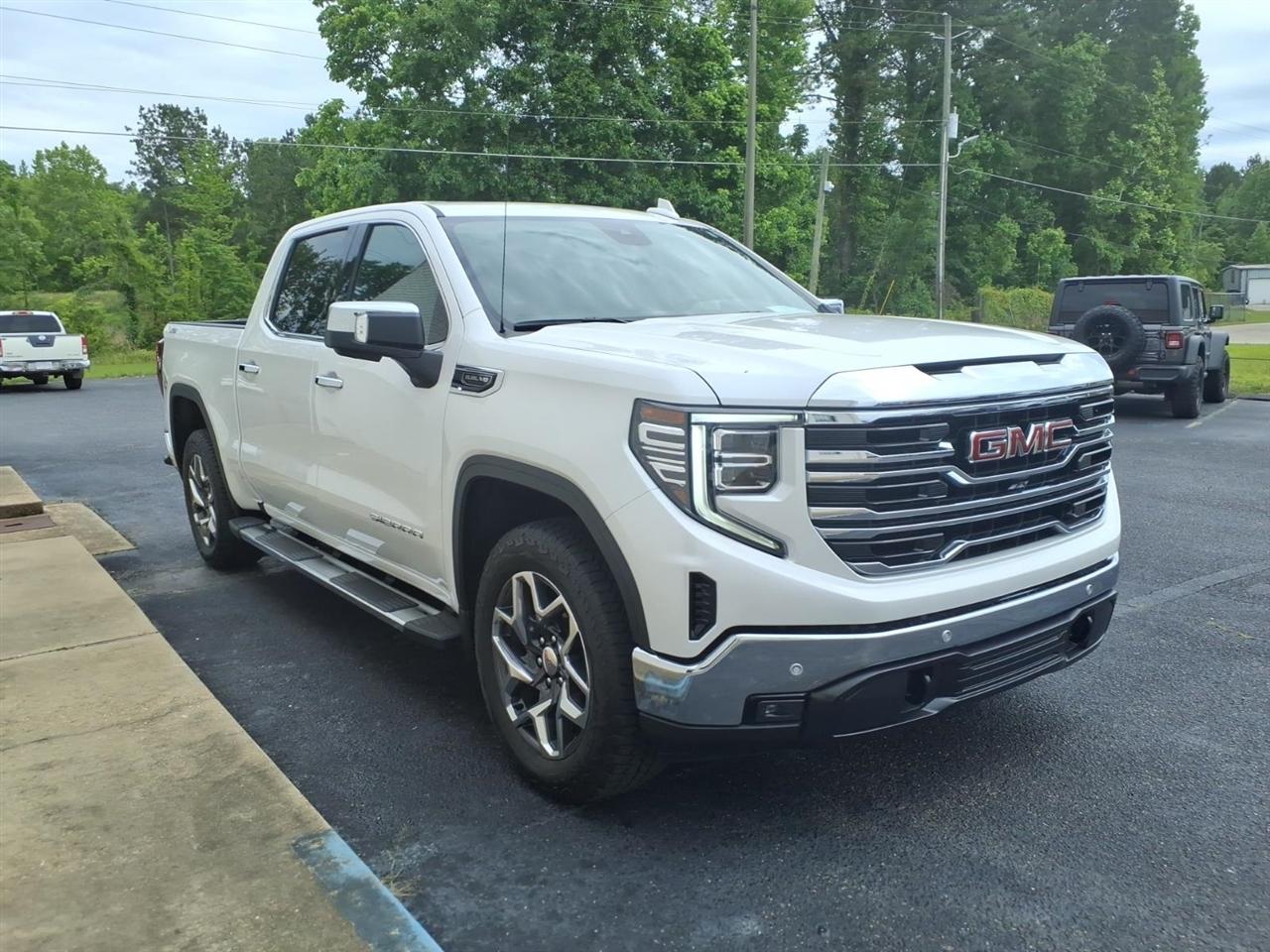GMC Sierra 1500 SLT Crew Cab Short Bed 4WD 2024
