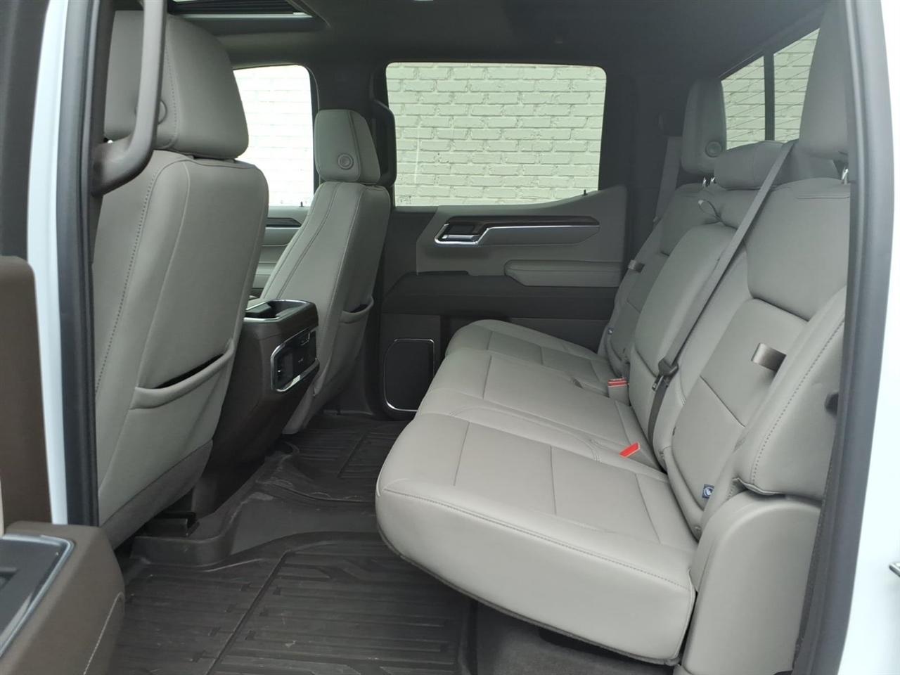 GMC Sierra 1500 SLT Crew Cab Short Bed 4WD 2024