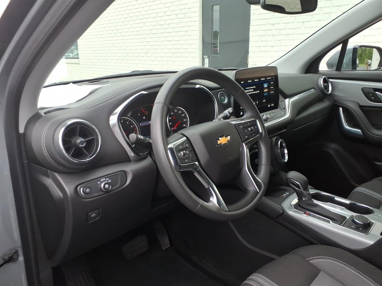 Chevrolet Blazer FWD 4dr w/2LT 2024