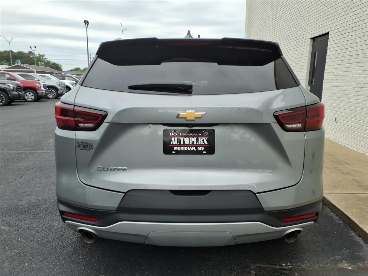 Chevrolet Blazer FWD 4dr w/2LT 2024