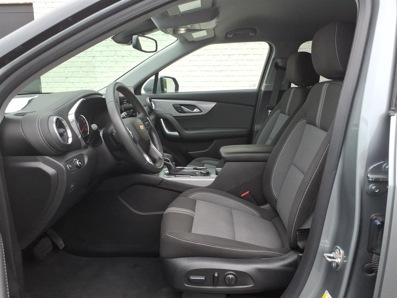 Chevrolet Blazer FWD 4dr w/2LT 2024