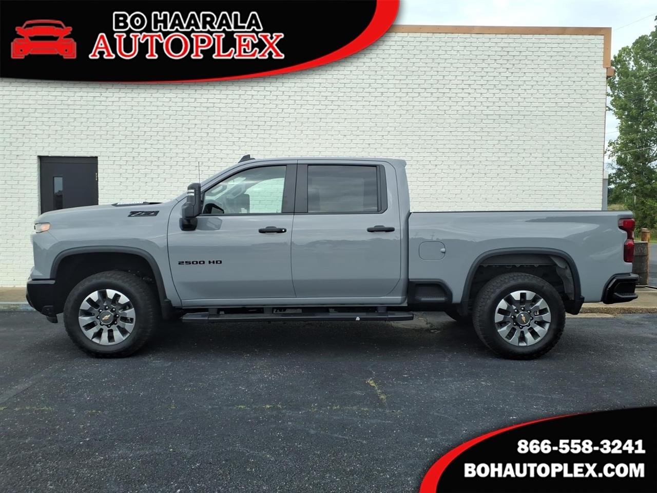 2024 Chevrolet Silverado 2500HD CREW CAB 4WD Custom