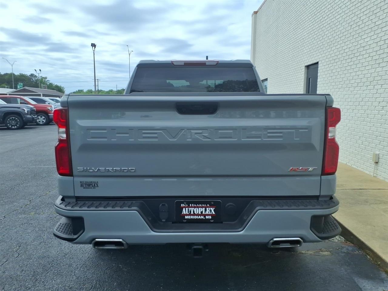 Chevrolet Silverado 1500 RST Crew Cab 4WD SWB 2024