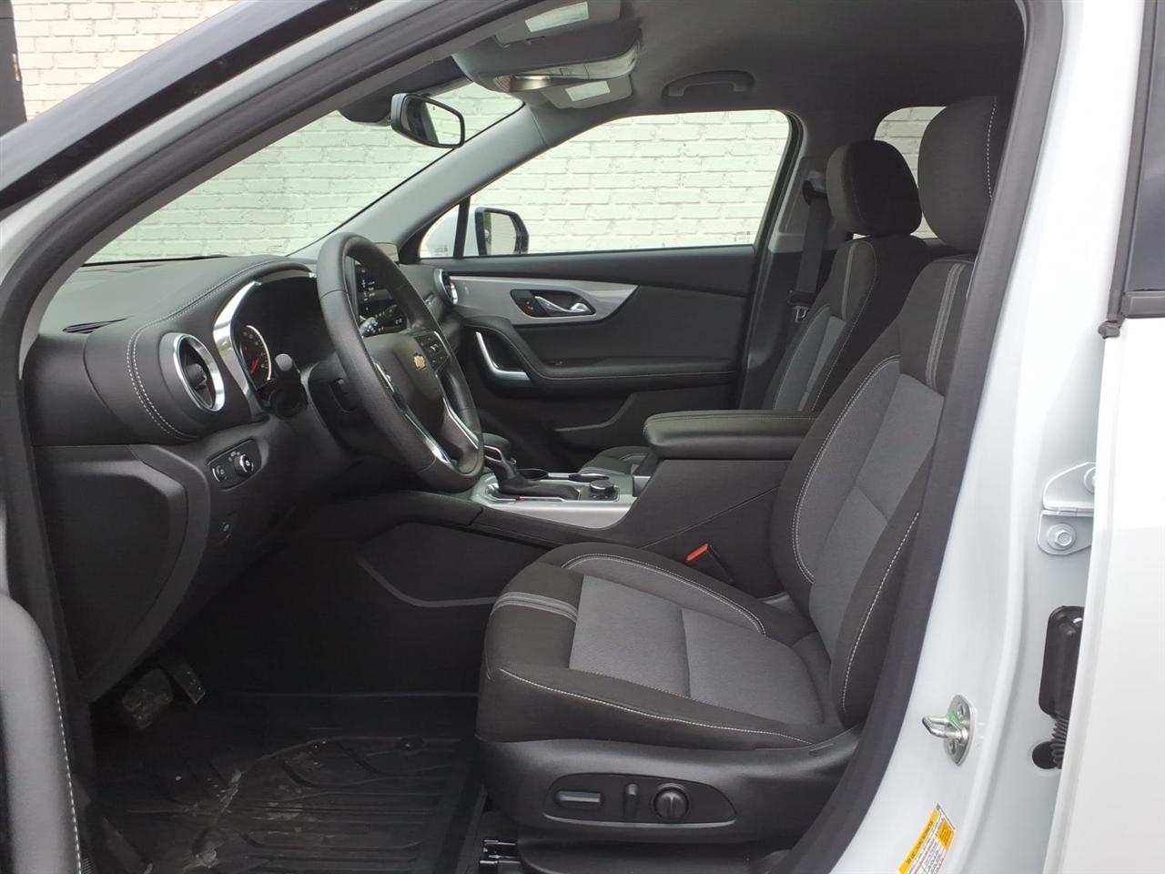 Chevrolet Blazer FWD 4dr w/2LT 2024