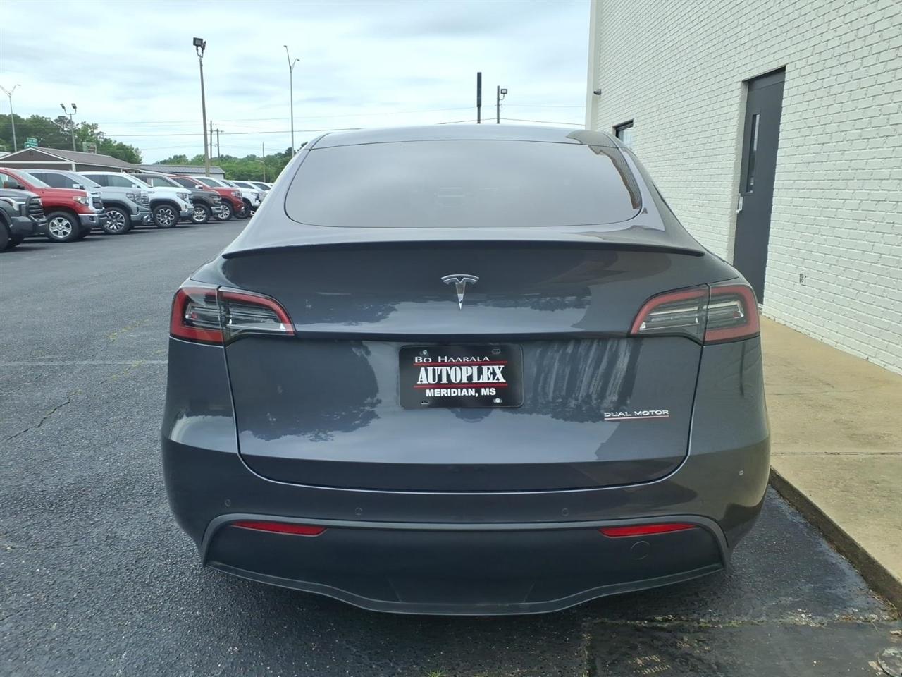 Tesla Model Y  2022