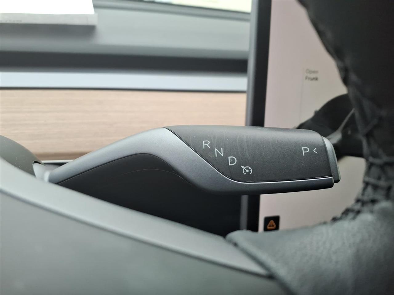 Tesla Model Y  2022