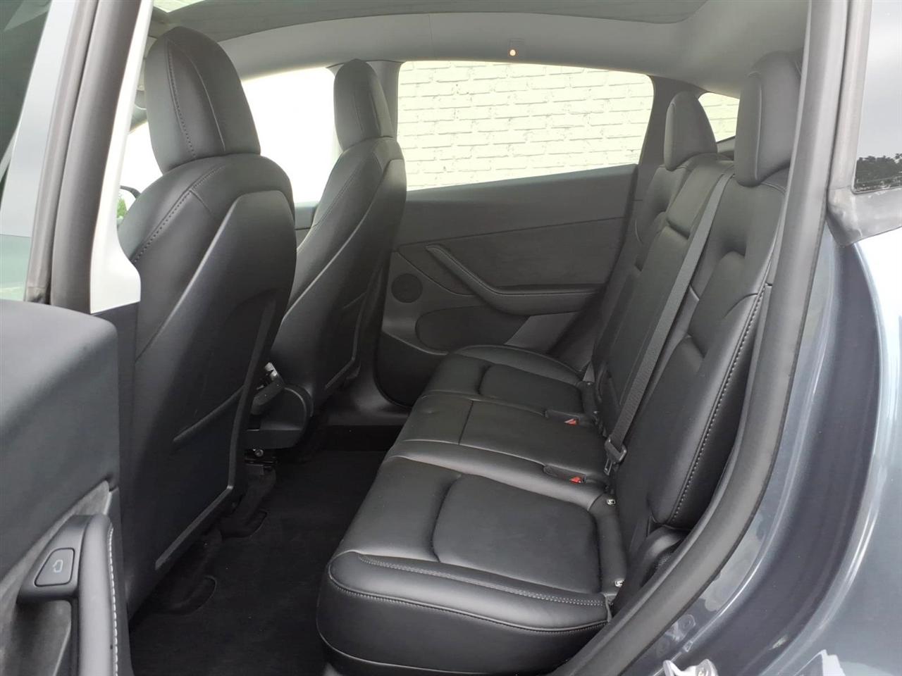 Tesla Model Y  2022