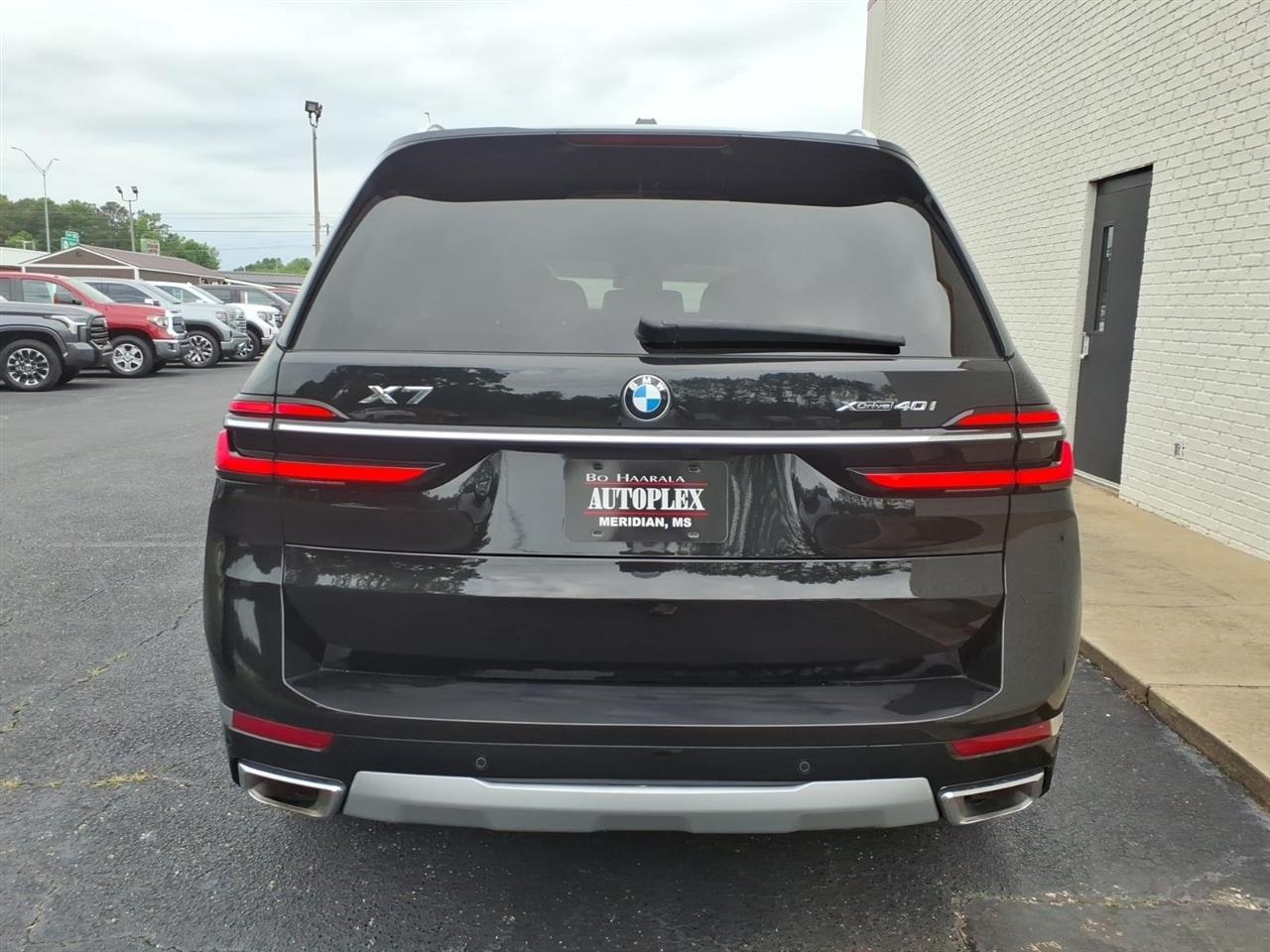BMW X7  2023