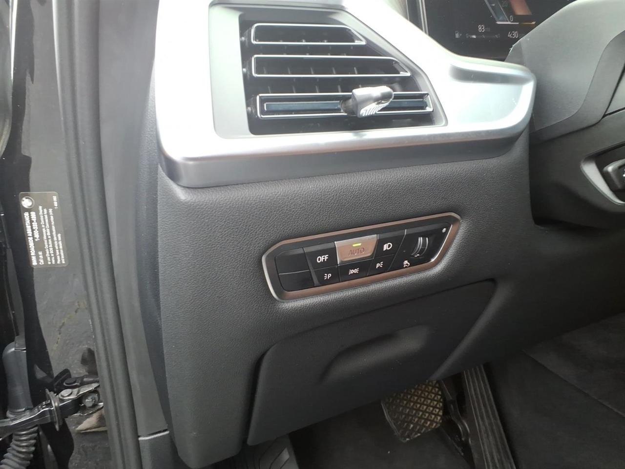 BMW X7  2023