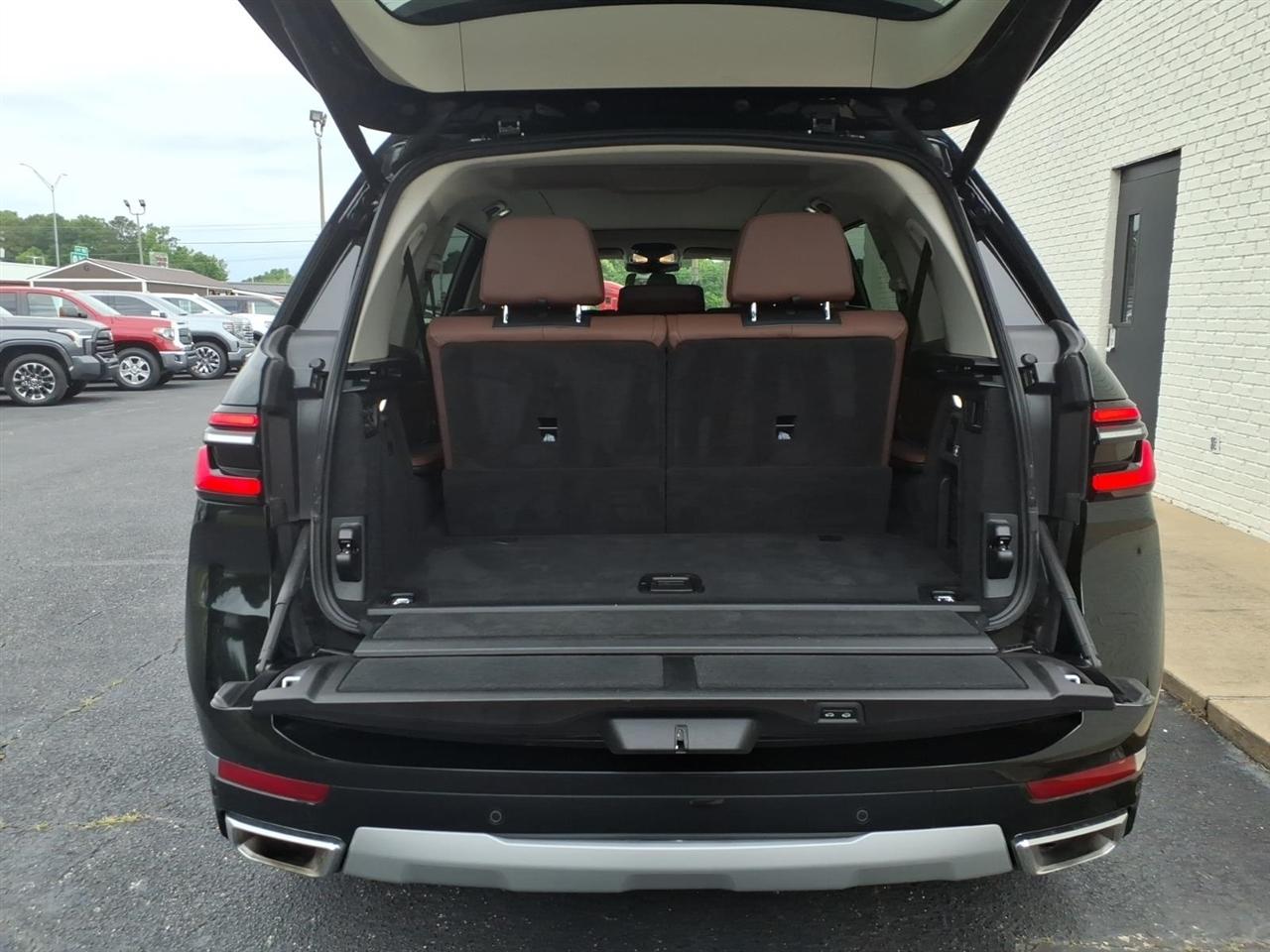 BMW X7  2023