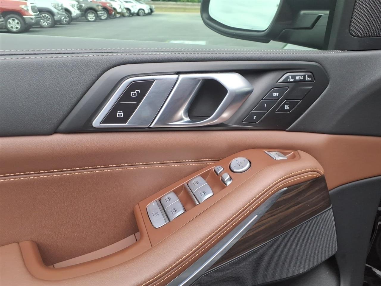 BMW X7  2023