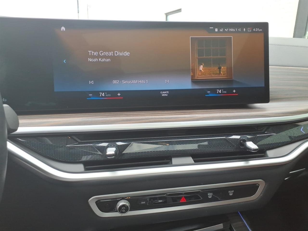 BMW X7  2023