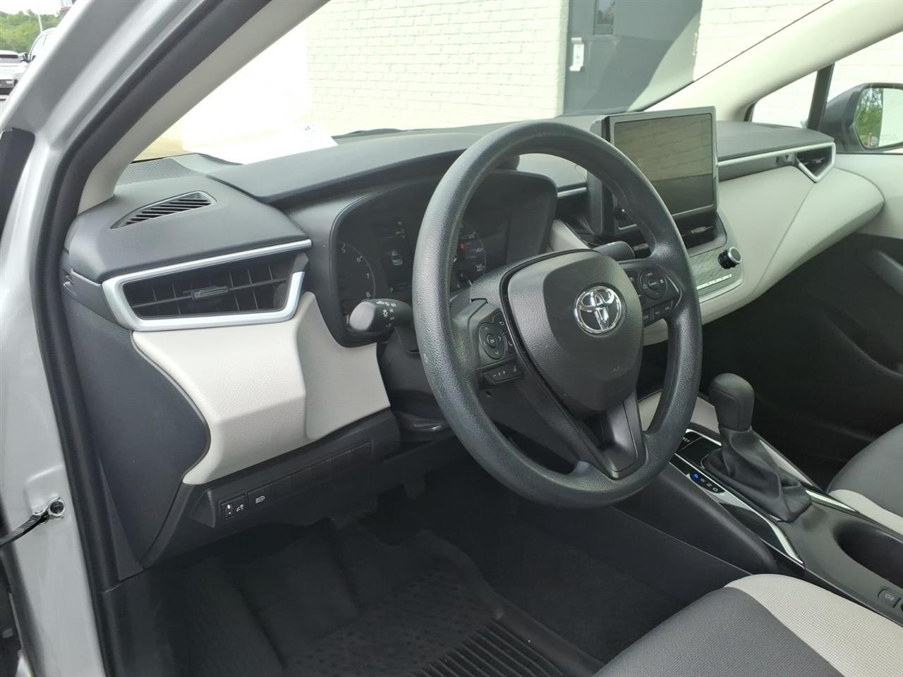 Toyota Corolla LE 2025