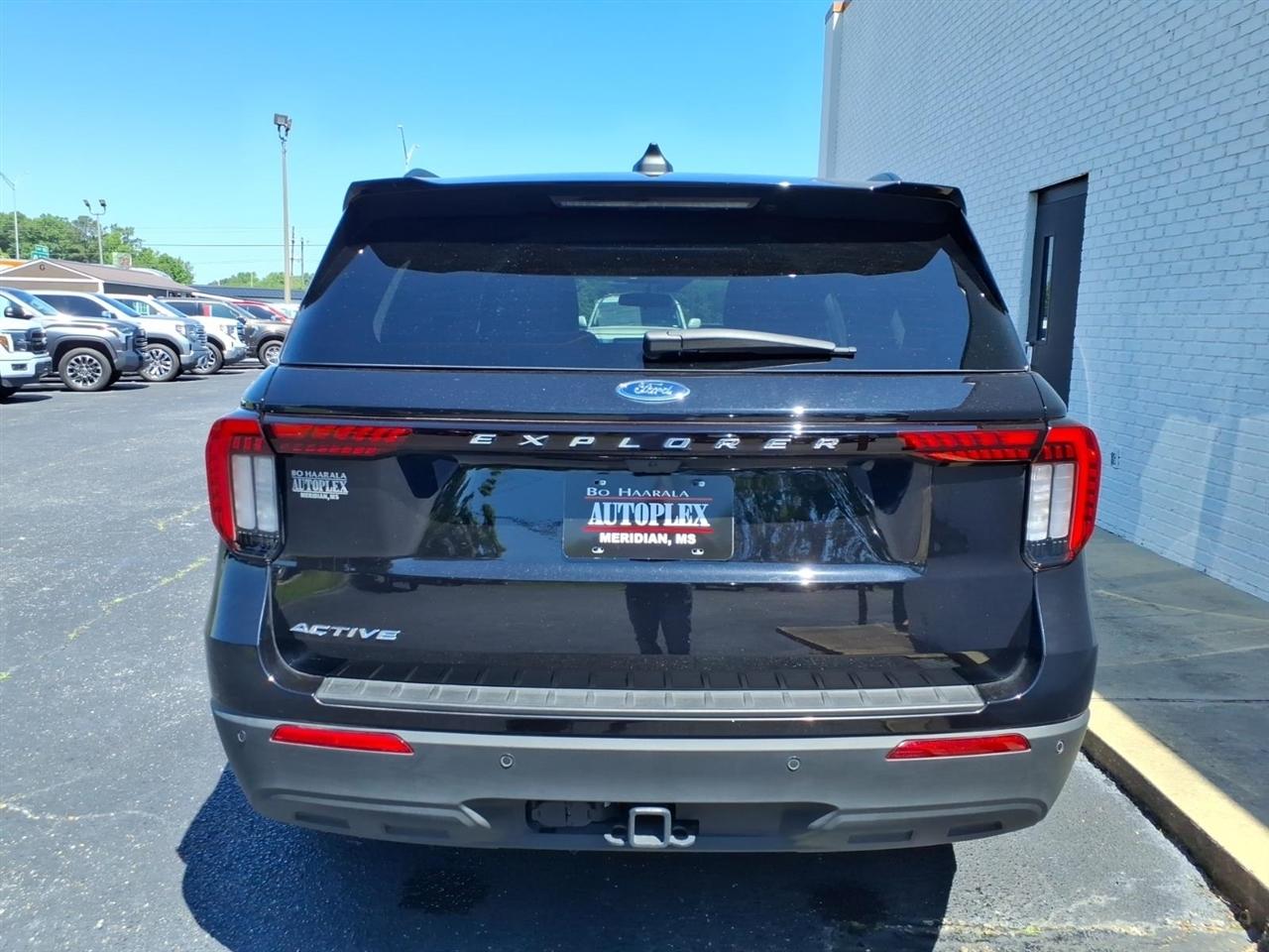 Ford Explorer  2025