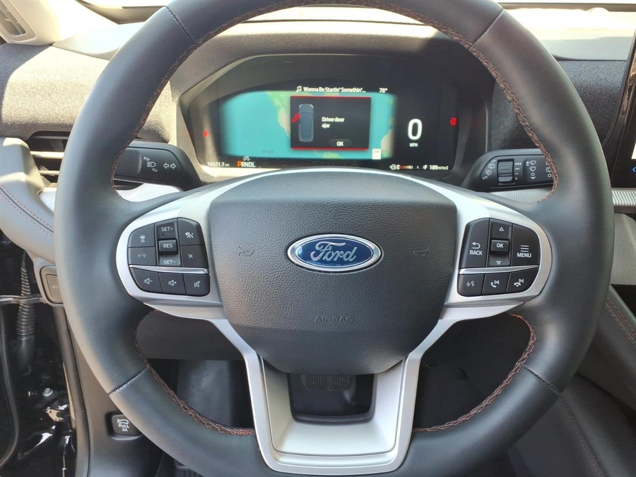 Ford Explorer  2025