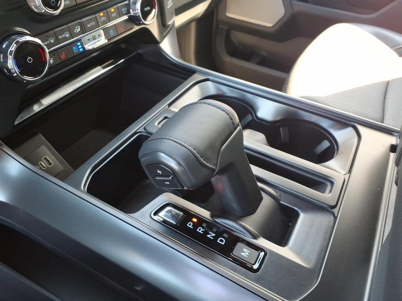 Ford F-150  2025