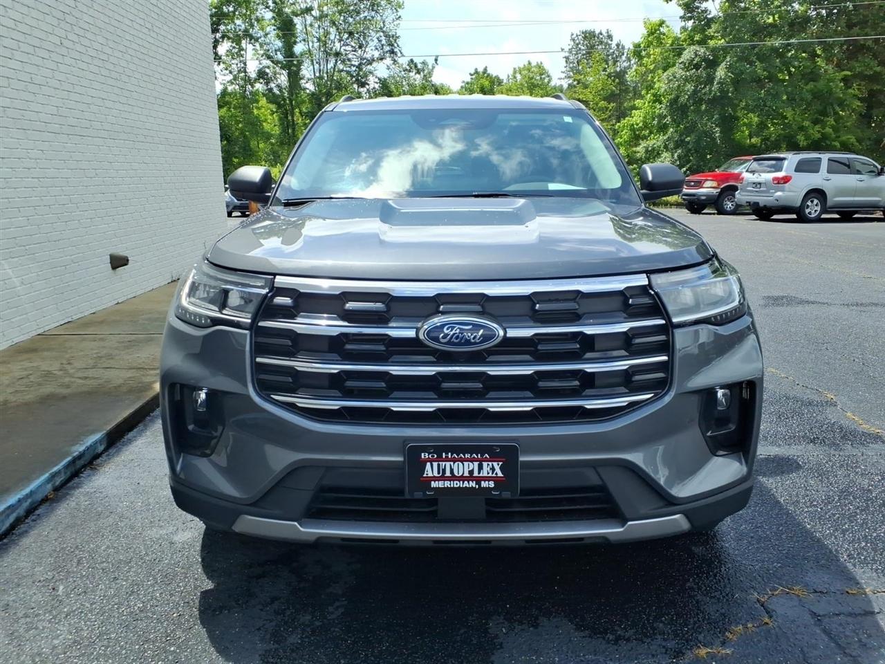 Ford Explorer  2025