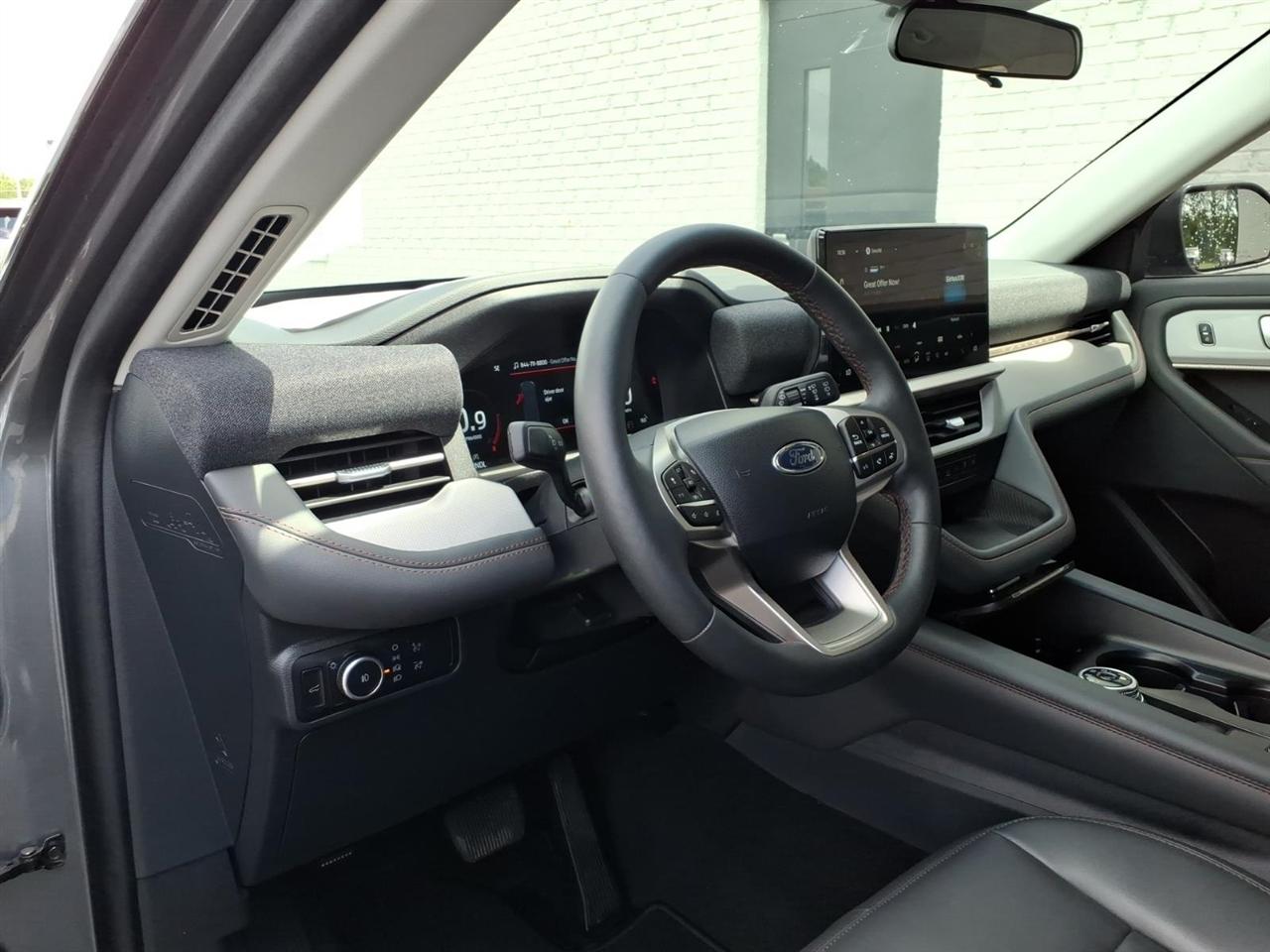 Ford Explorer  2025