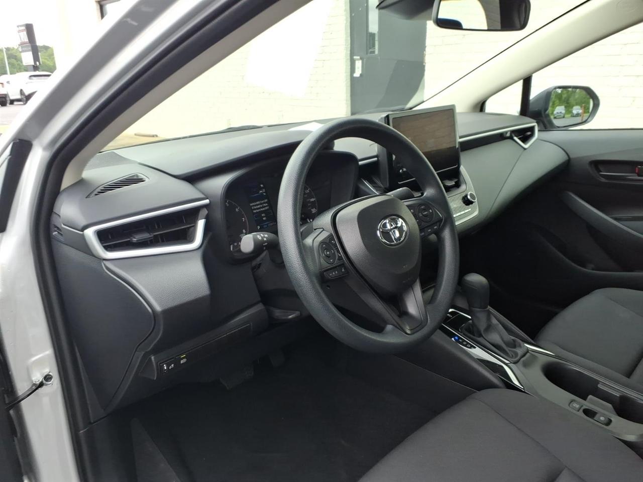 Toyota Corolla LE 2025