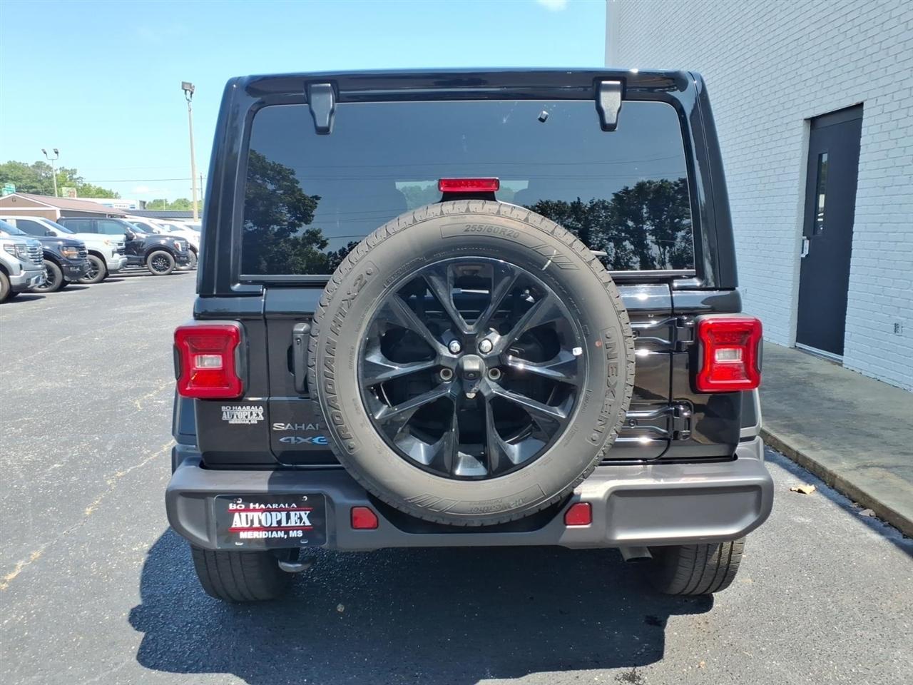 Jeep Wrangler 4xe  2025