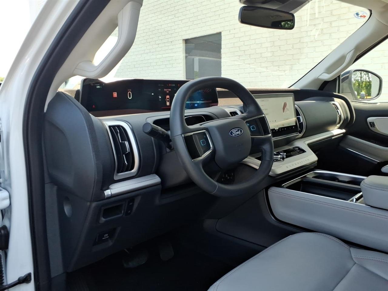 Ford Expedition  2025