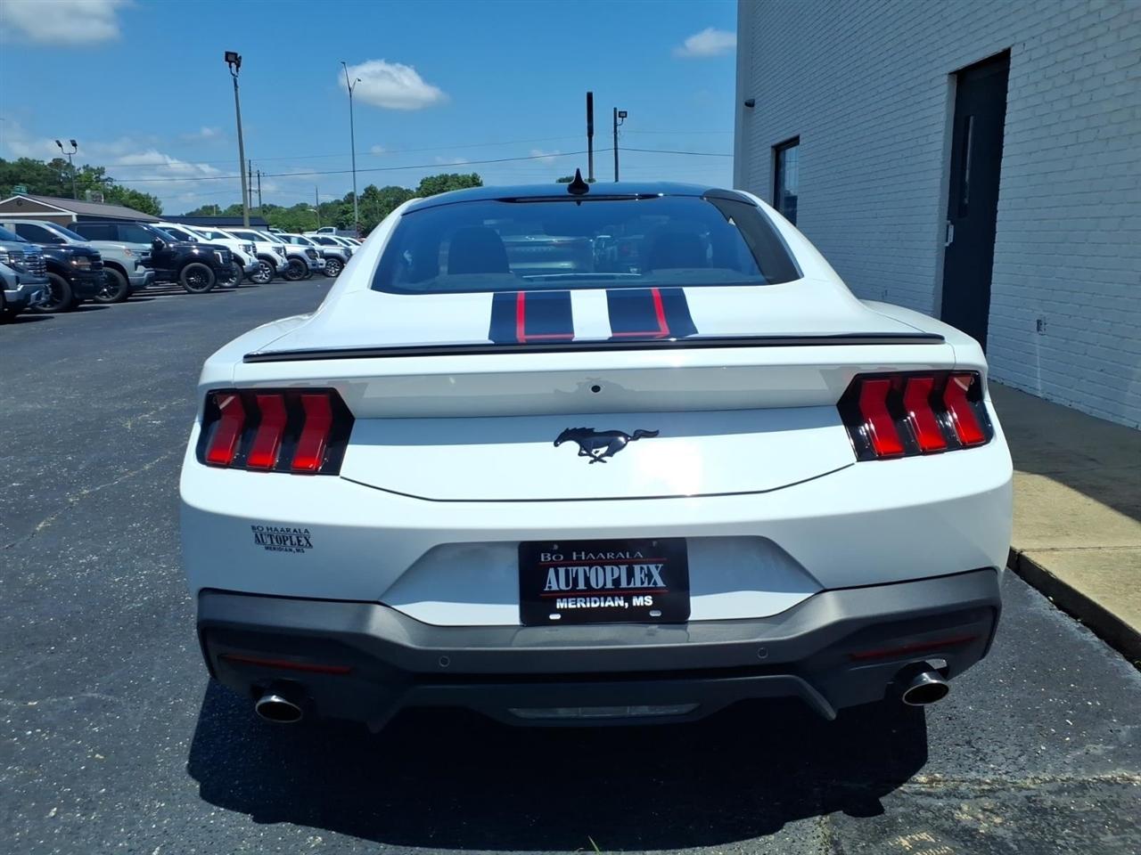 Ford Mustang  2025