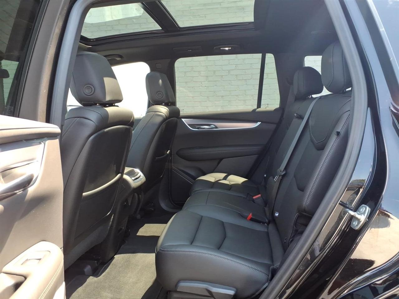 Cadillac XT6 Luxury AWD 2024