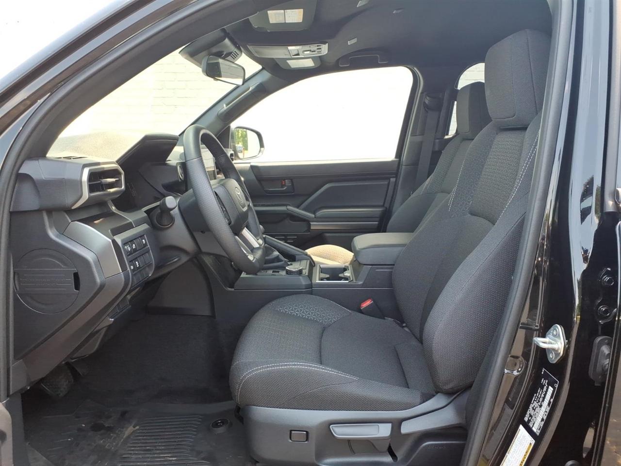 Toyota 4Runner SR5 2WD 2025