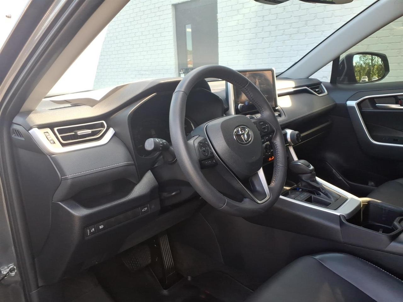 Toyota RAV4  2023