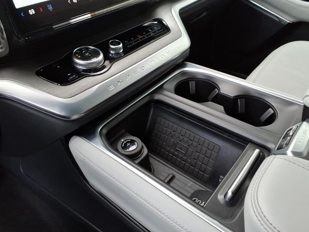 Ford Expedition  2025