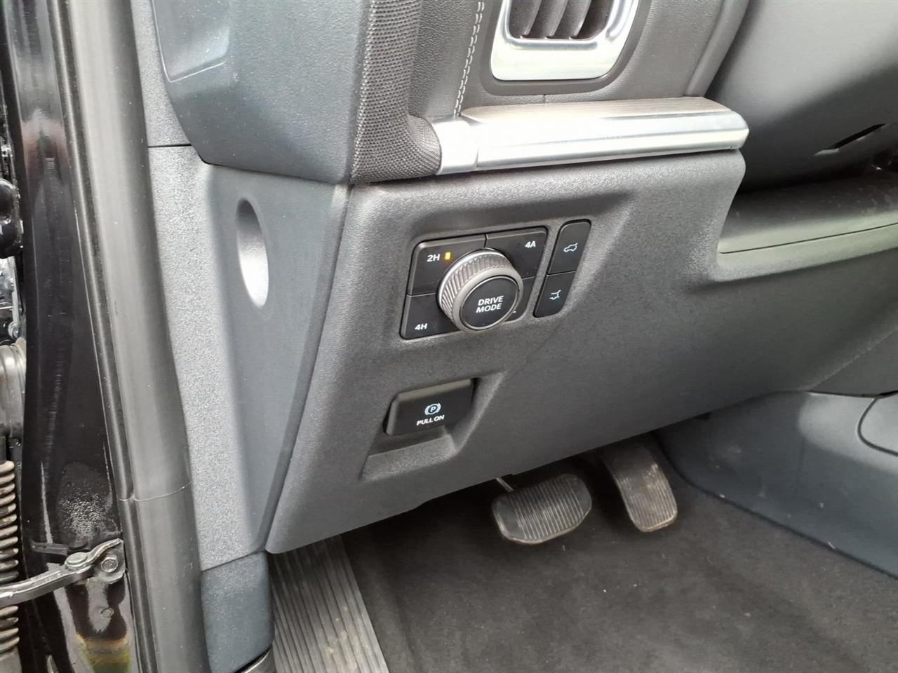 Ford Expedition Platinum 4WD 2025