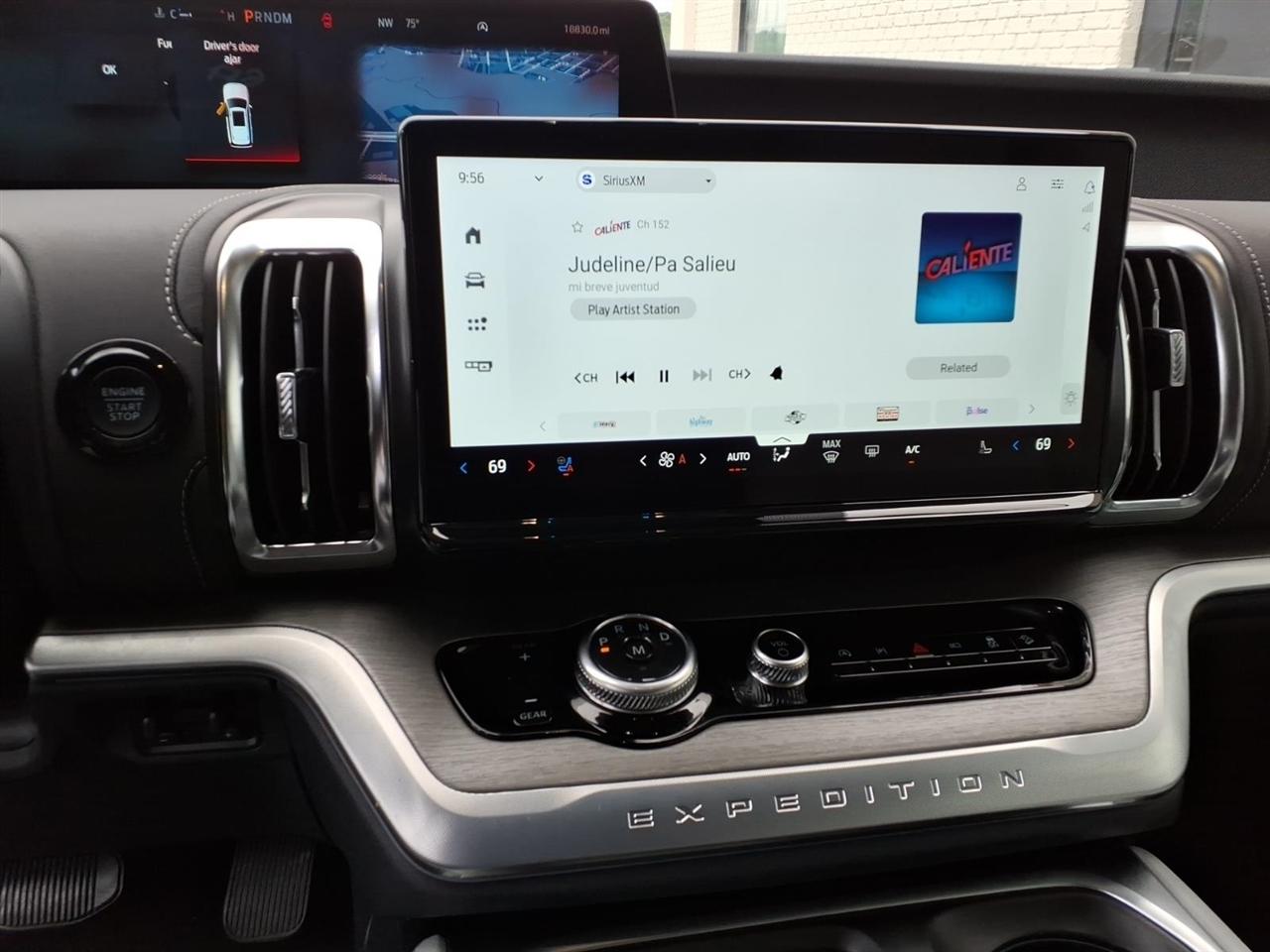 Ford Expedition Platinum 4WD 2025