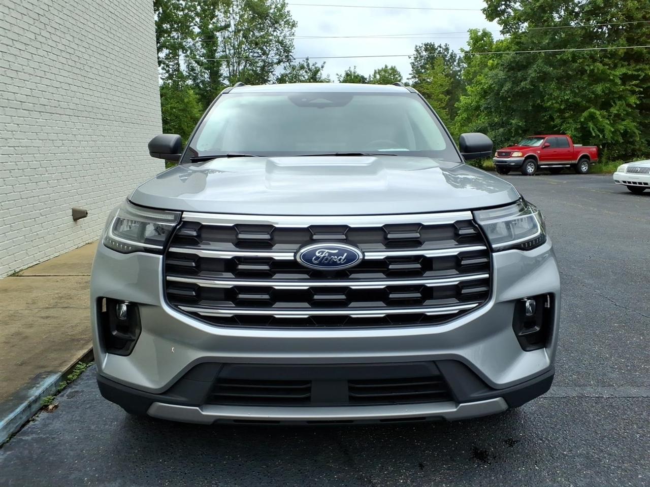 Ford Explorer  2025