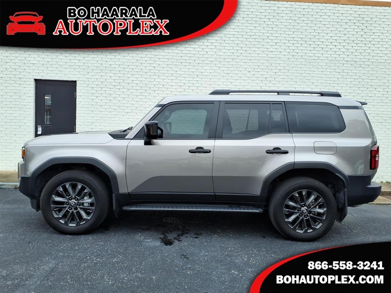 Toyota Land Cruiser 4dr 4WD 2025