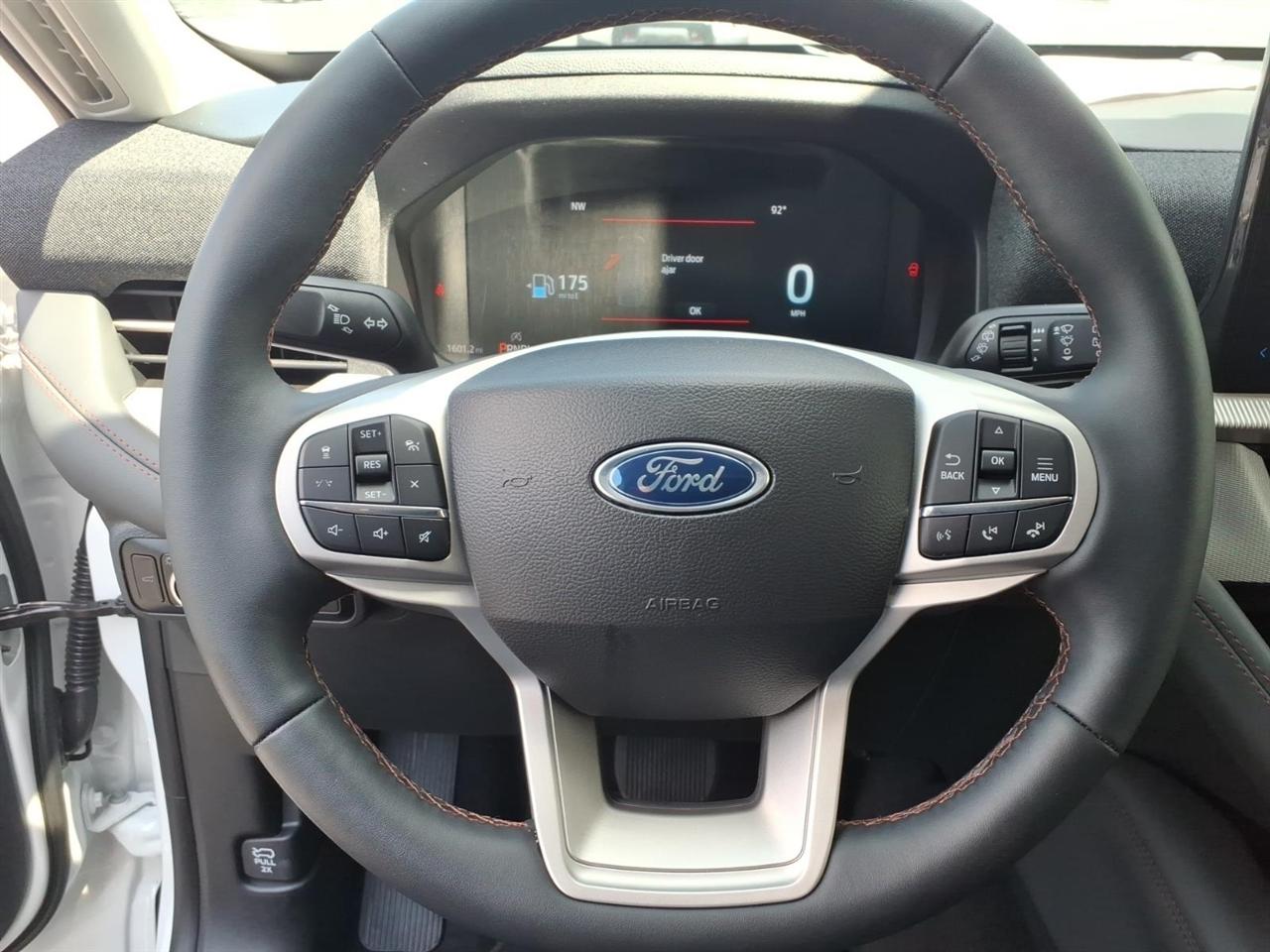 Ford Explorer  2026