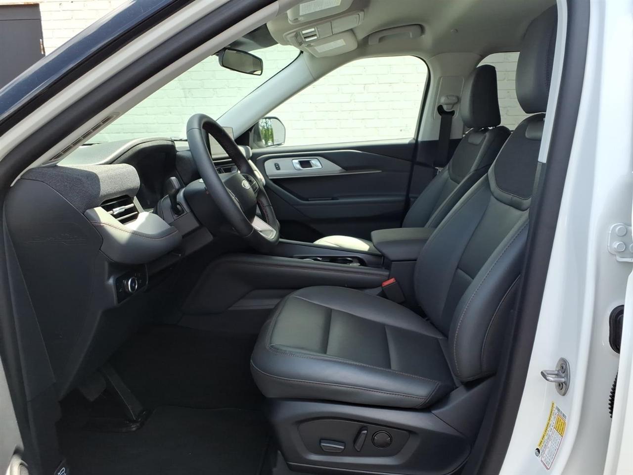 Ford Explorer  2026