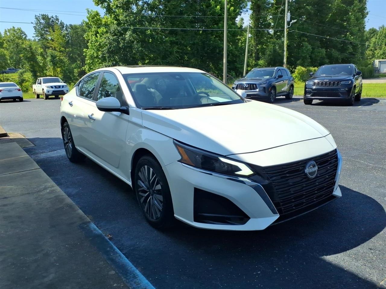 Nissan Altima 2.5 SV 2024