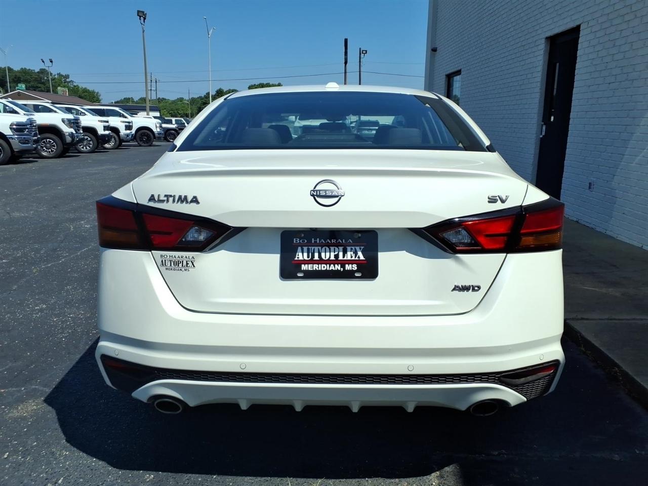 Nissan Altima 2.5 SV 2024