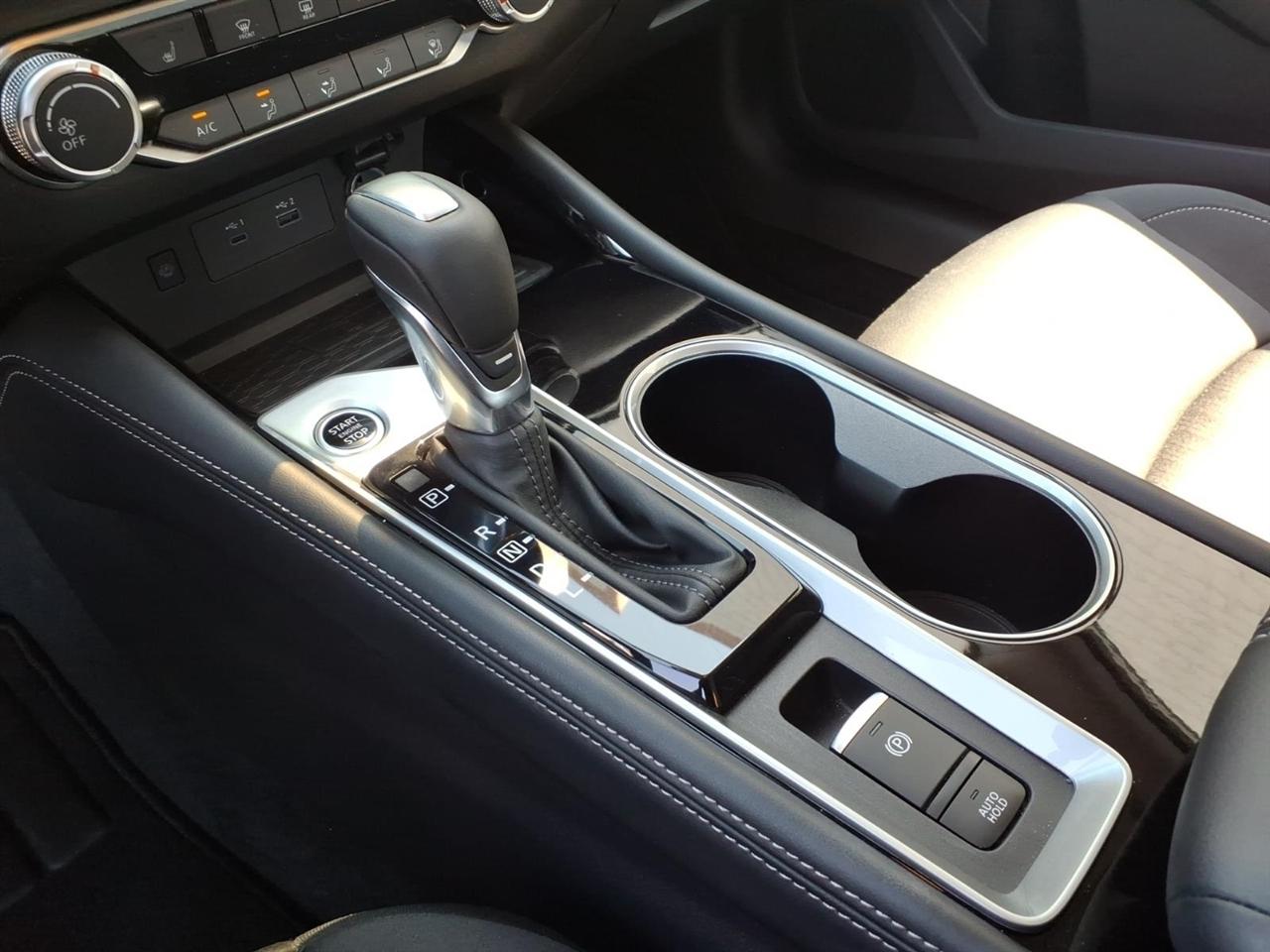 Nissan Altima 2.5 SV 2024
