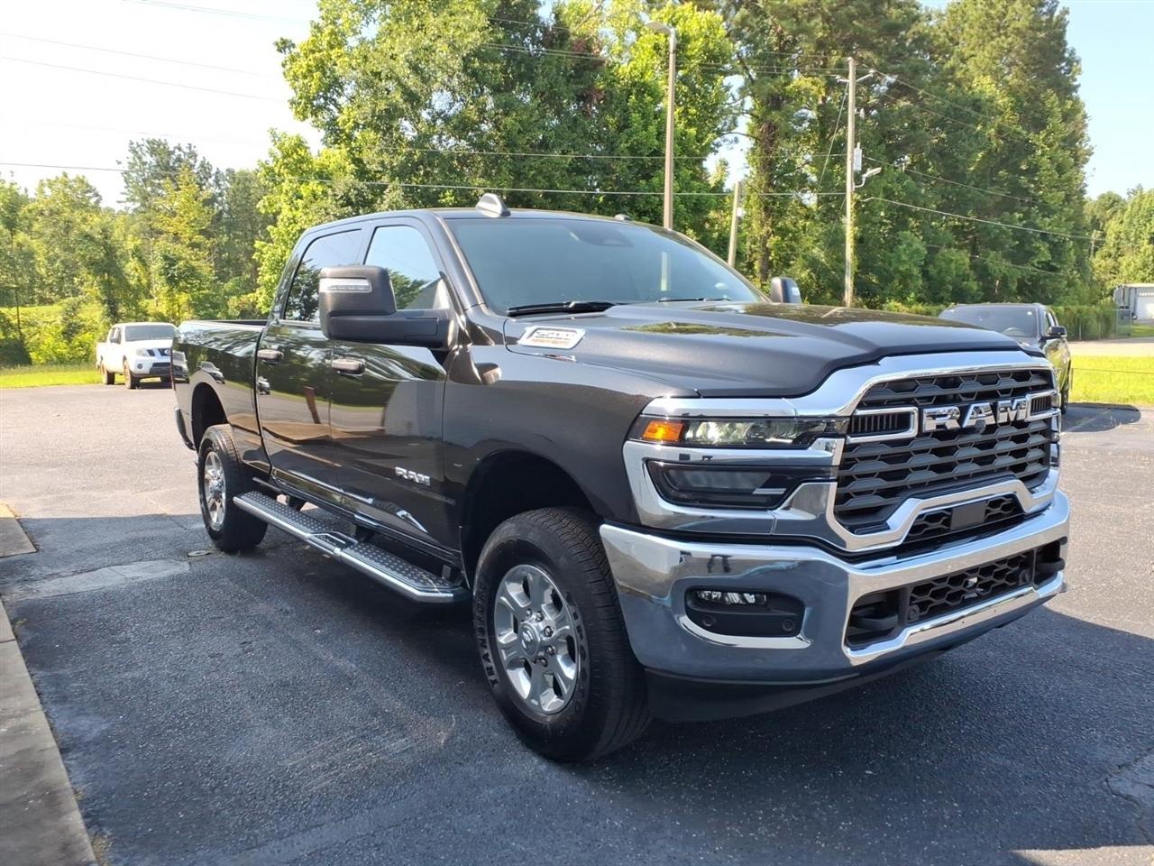 RAM 2500 Big Horn Crew Cab 4WD 2026