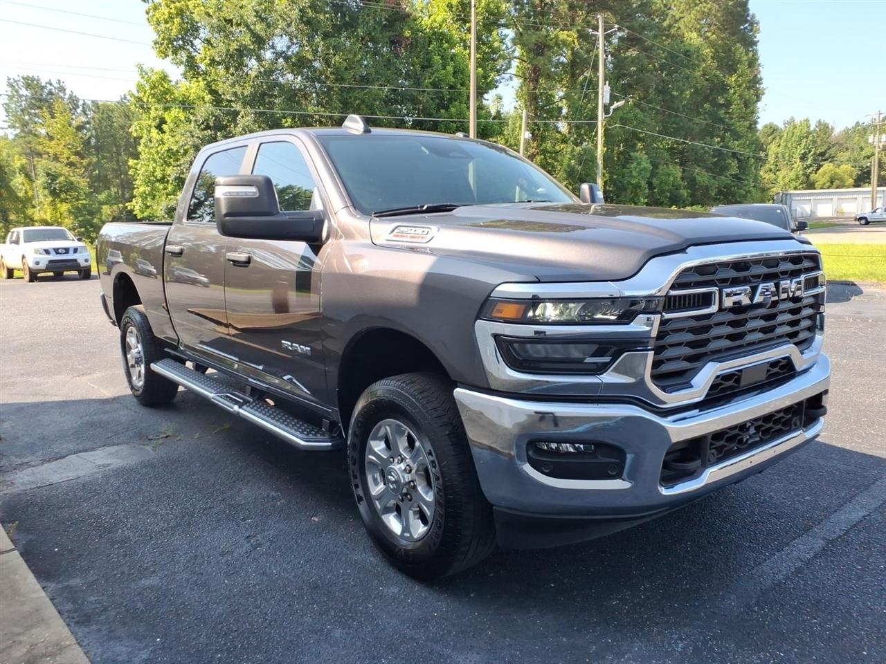 RAM 2500 Big Horn Crew Cab 4WD 2026