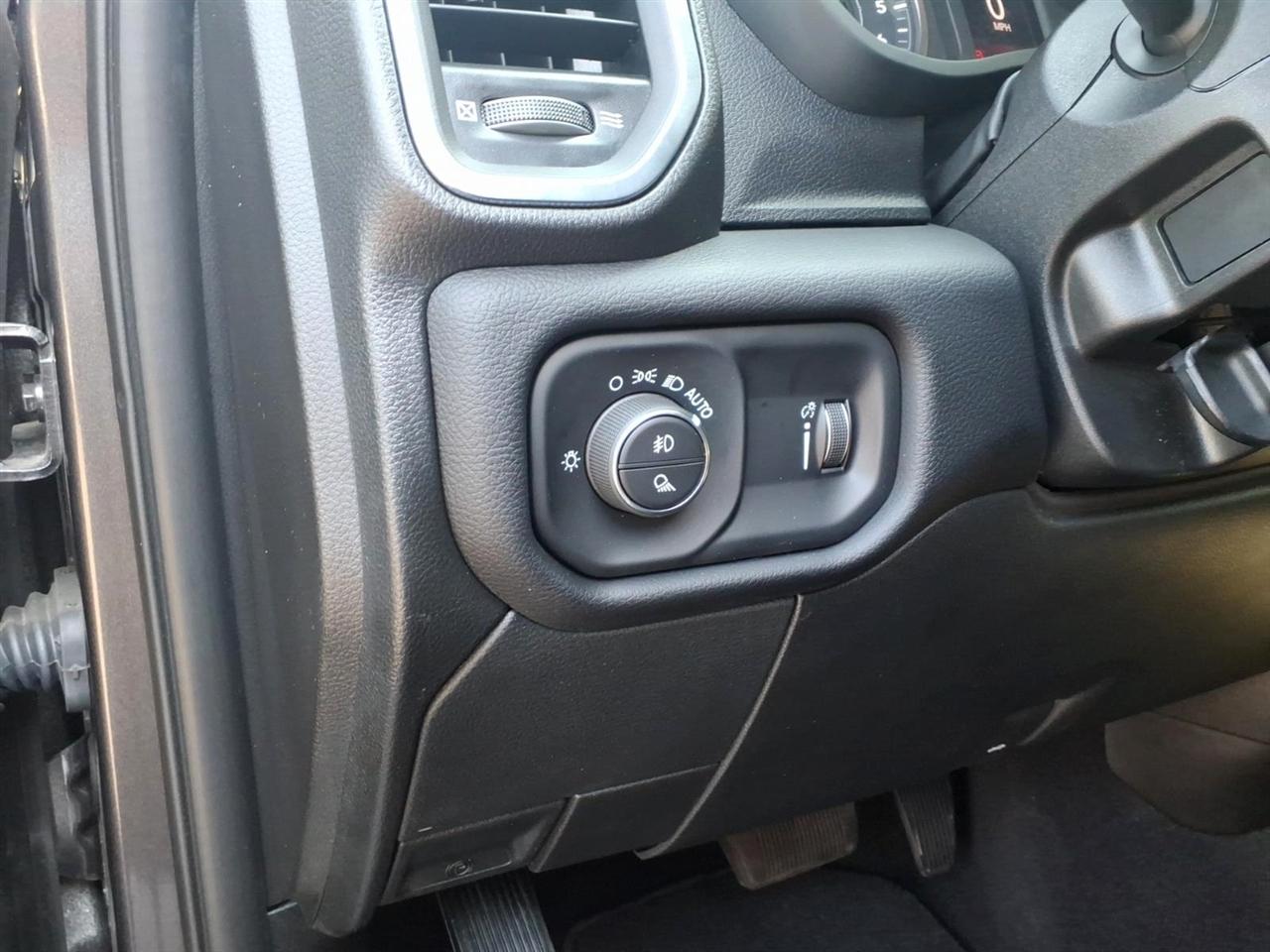 RAM 2500 Big Horn Crew Cab 4WD 2026