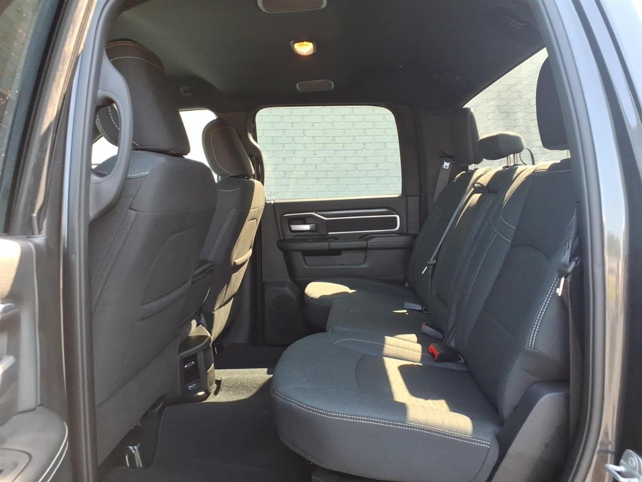 RAM 2500 Big Horn Crew Cab 4WD 2026