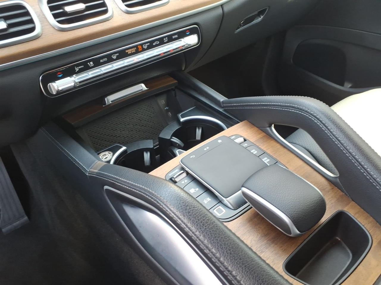 Mercedes-Benz GLE-Class  2025