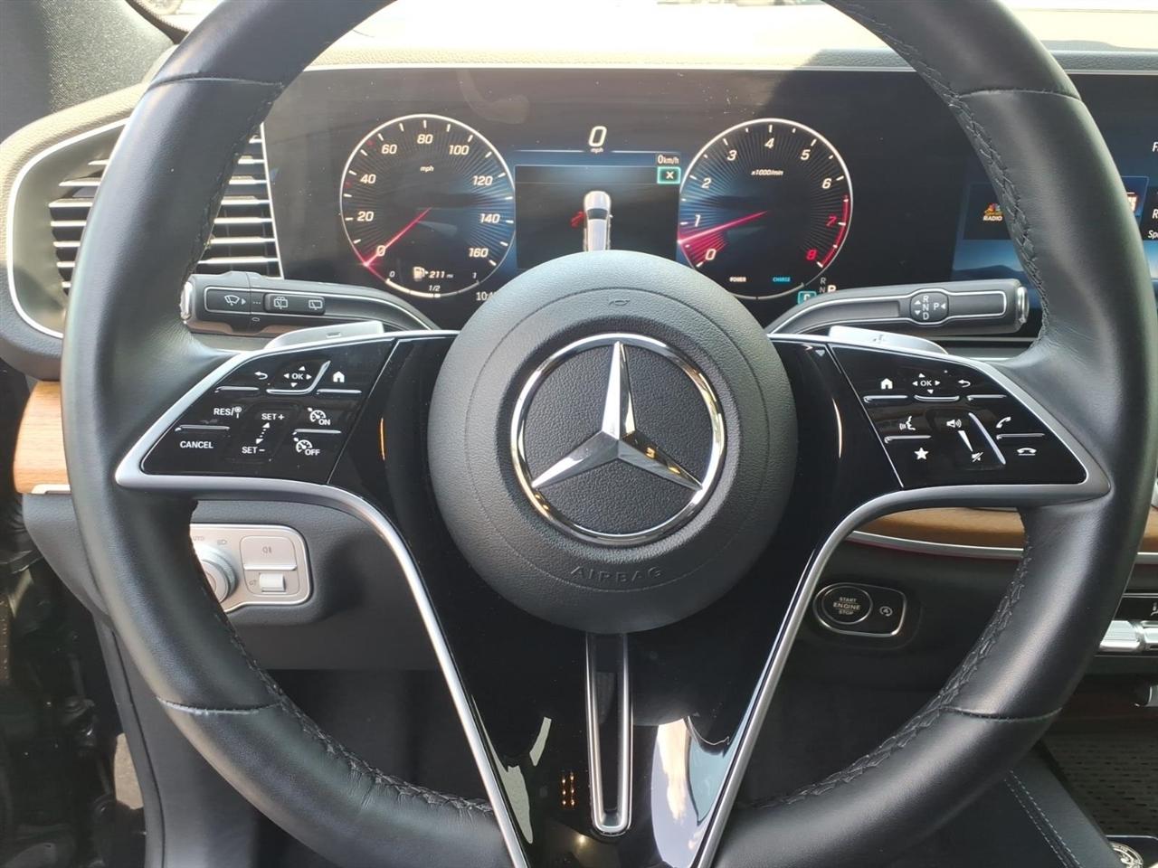 Mercedes-Benz GLE-Class  2025