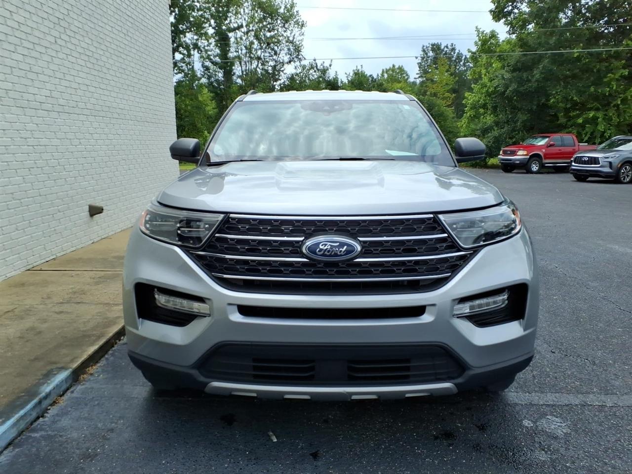 Ford Explorer 4dr XLT 4WD 2024