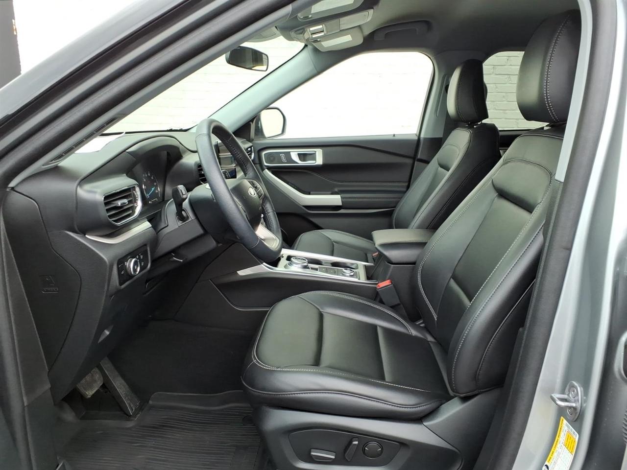 Ford Explorer 4dr XLT 4WD 2024